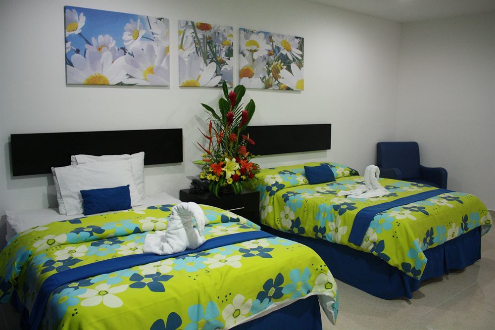 Hotel Embajadores Merida Exterior photo